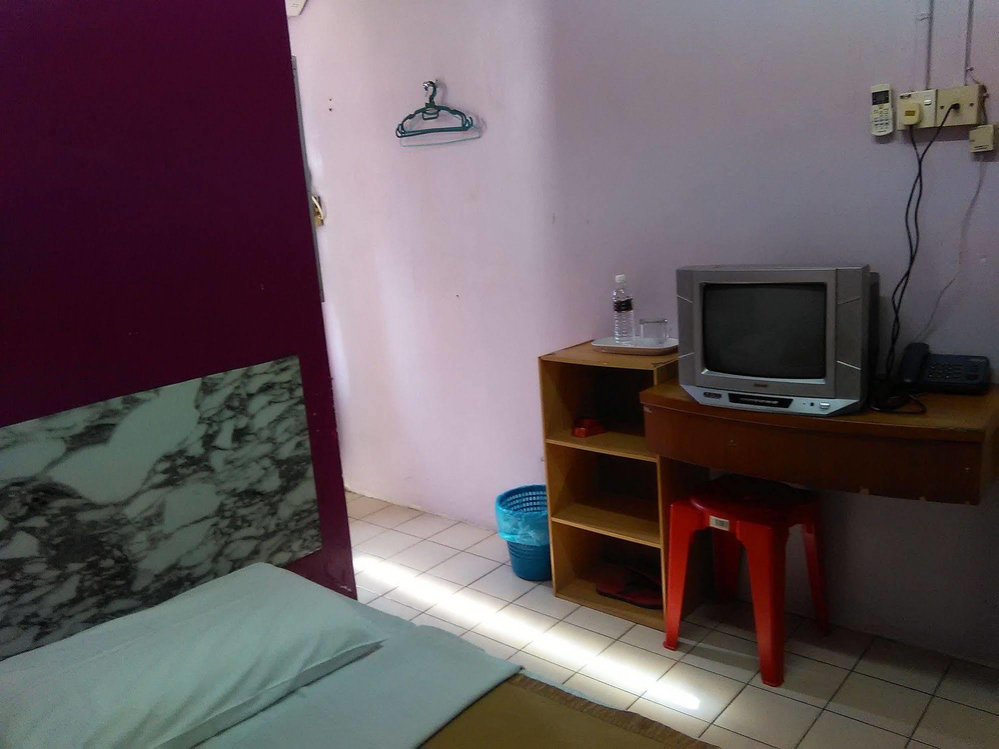 Hotel Kapit *